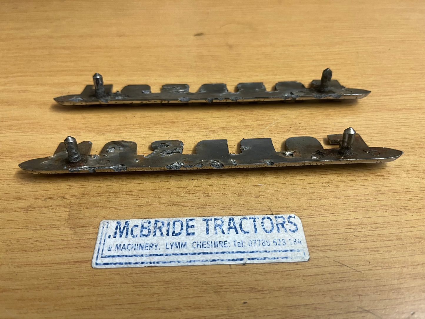 Super dexta Fordson badge