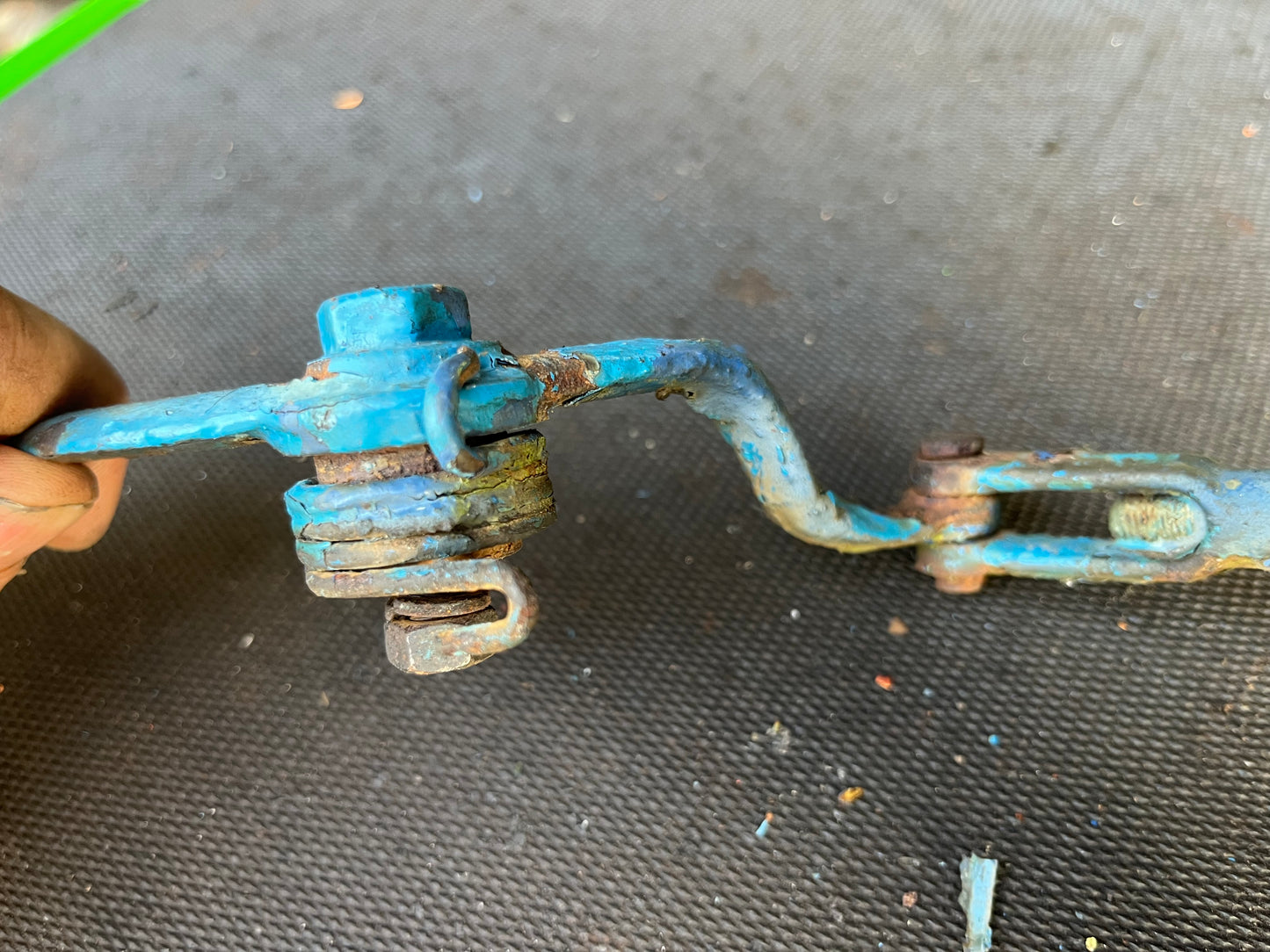 Flow control linkage