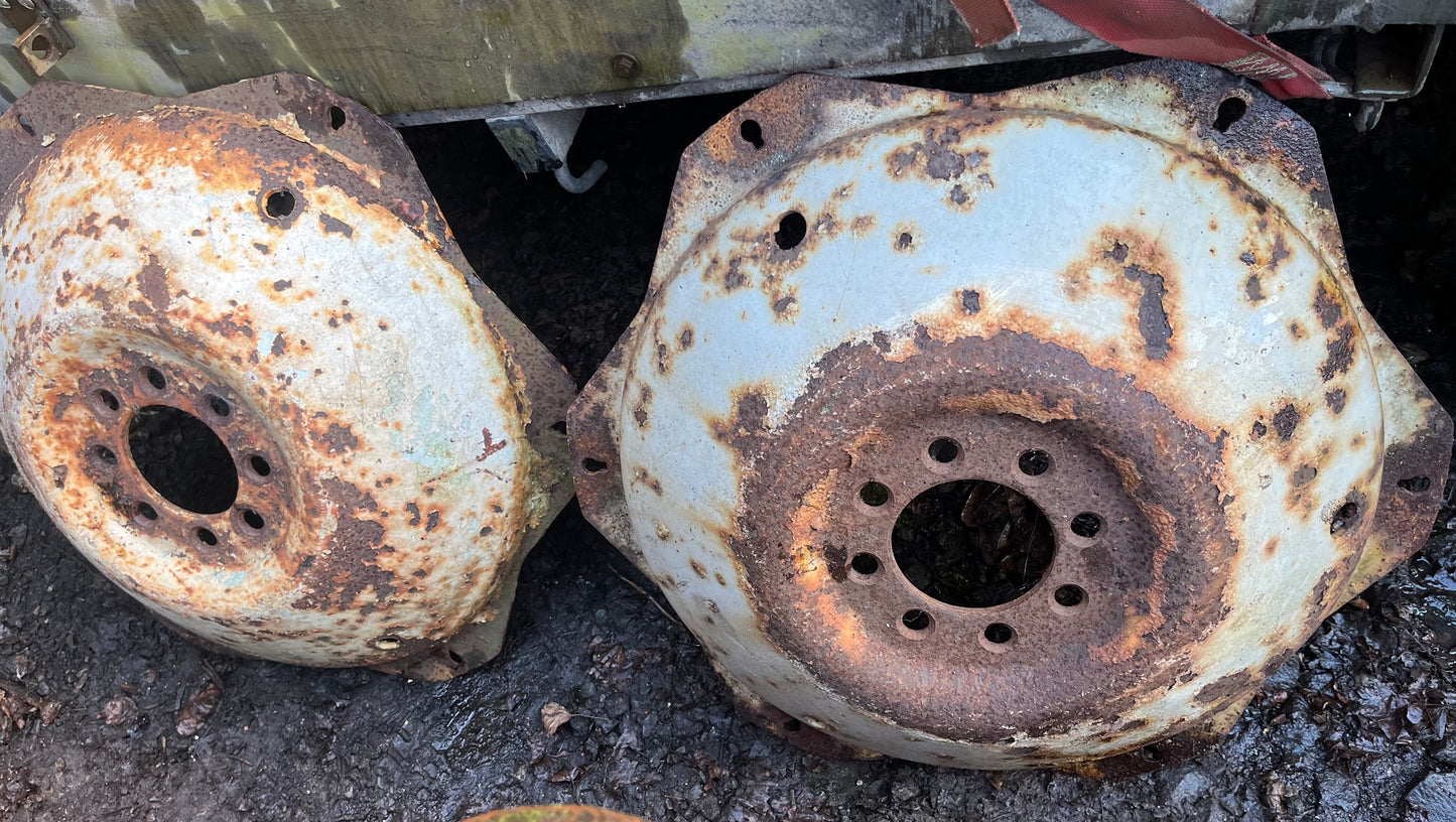 Rear wheel centres (pair)