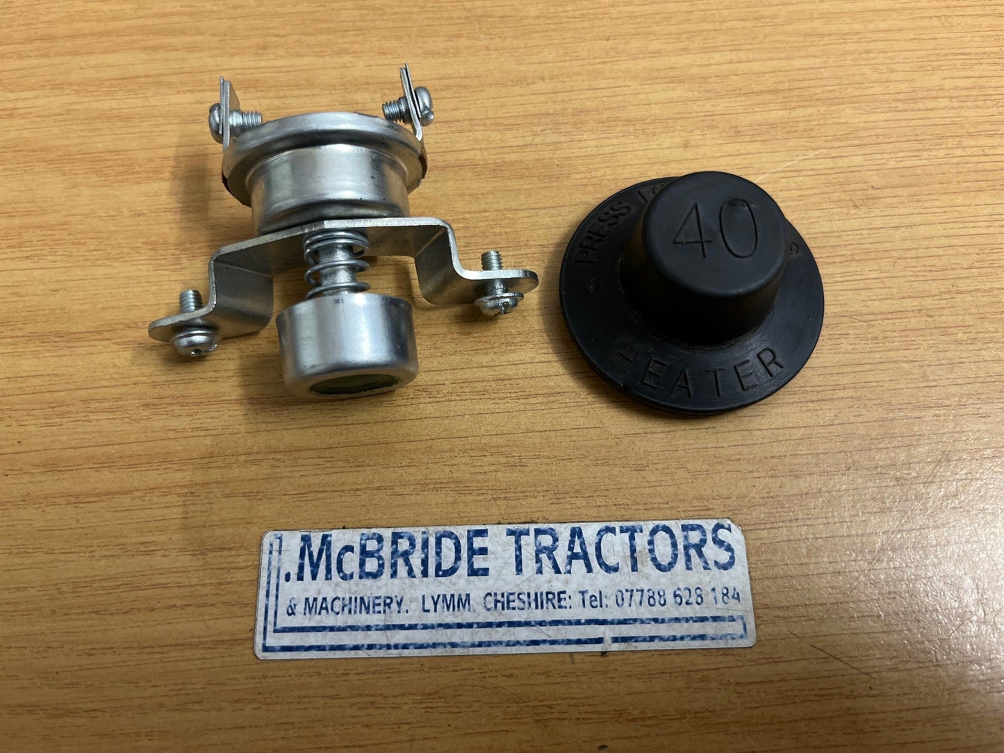 DEXTA HEATER PLUG BUTTON & RUBBER COVER