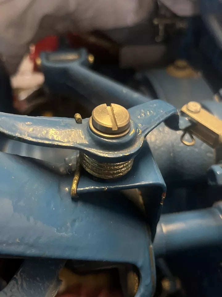 Fordson dexta / Super Dexta / Super Major Flow Valve Linkage Pivot Bolt & Pins