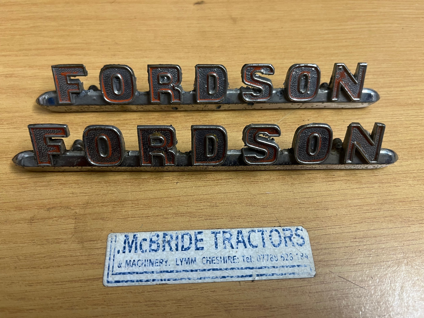 Super dexta Fordson badge