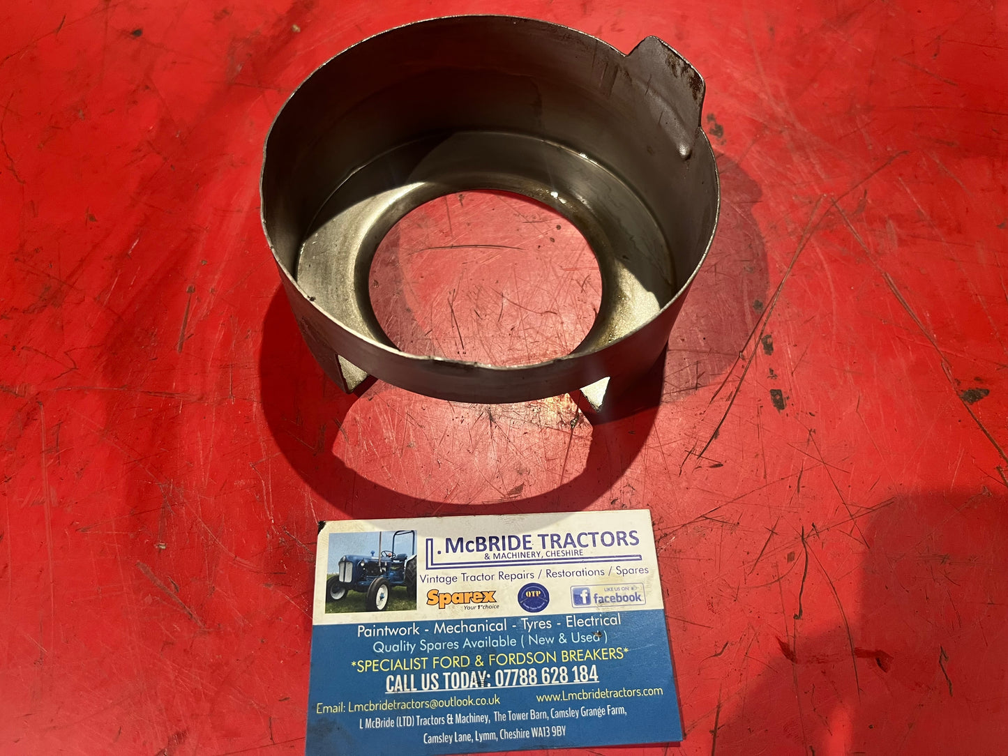 Transmission hydraulic pump drive gear cover