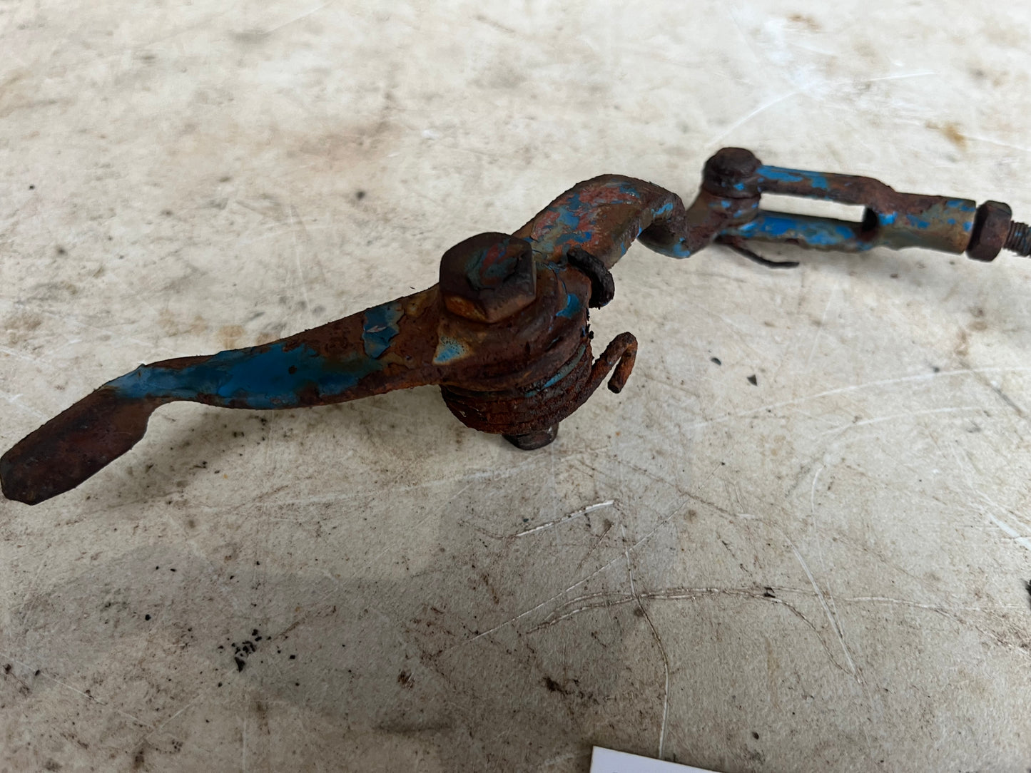Flow control linkage