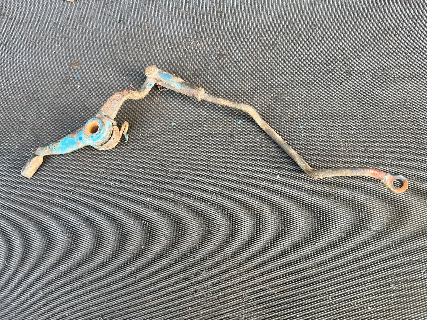 Flow control linkage