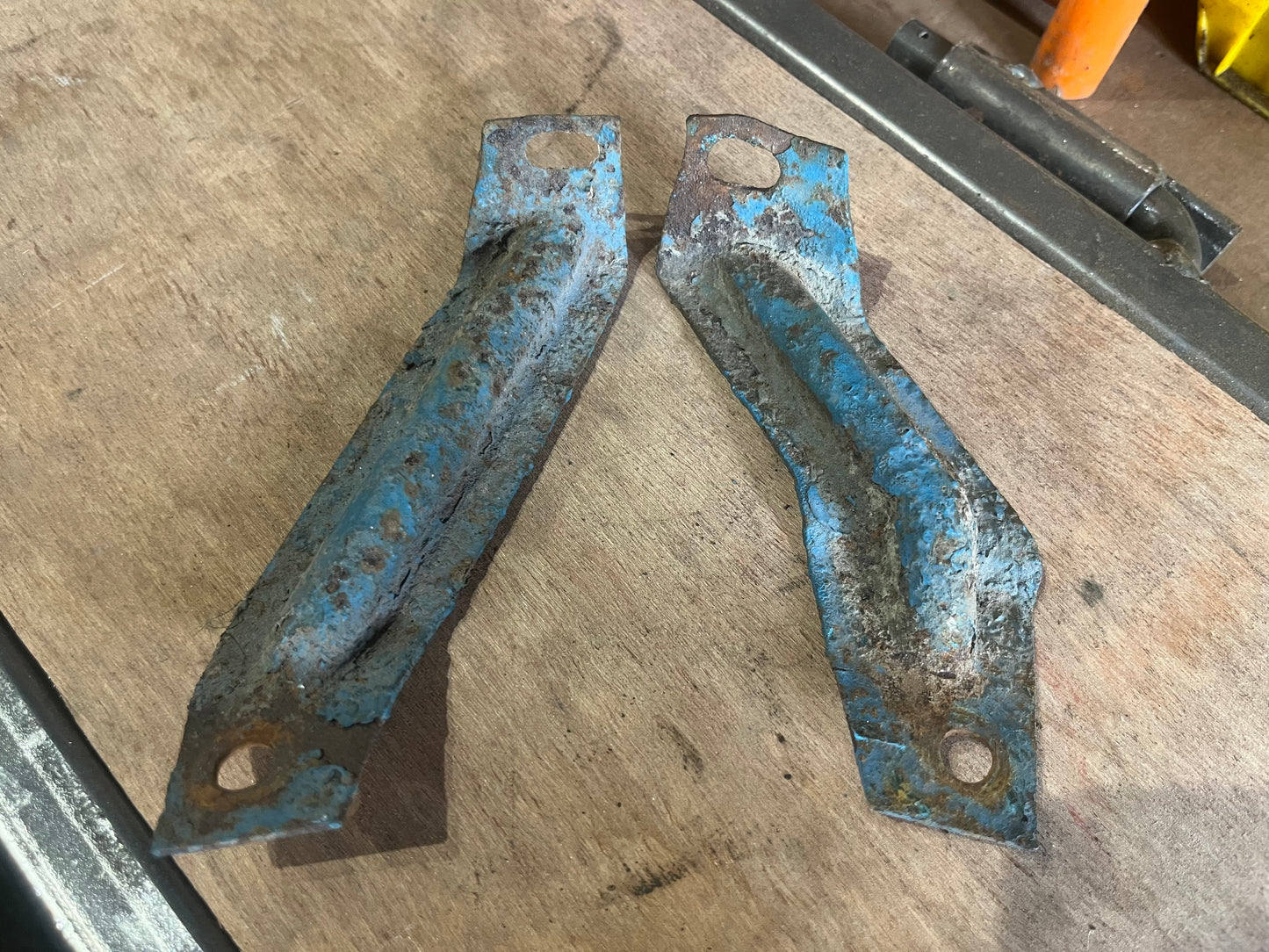 Radiator to Nosecone brackets