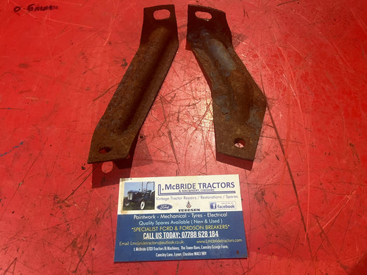 Fordson Dexta / Super Dexta Original Radiator To Nosecone Brackets (pair)