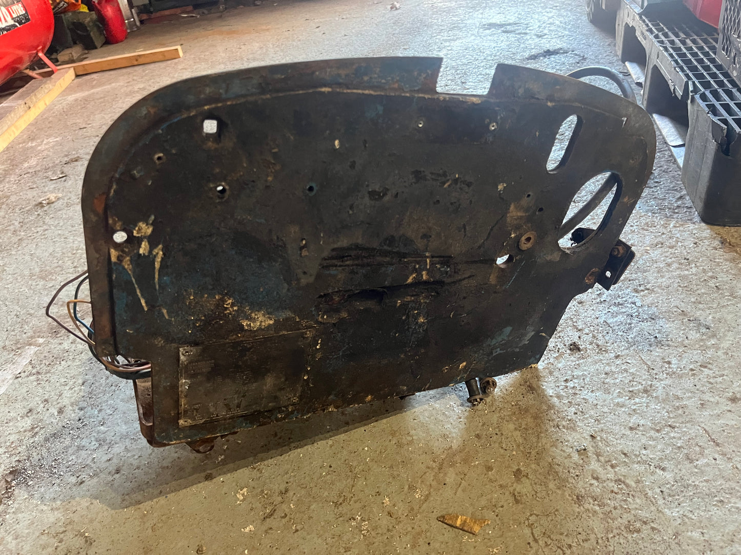 Fordson major battery tray assy