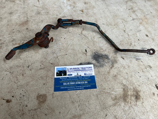 Flow control linkage