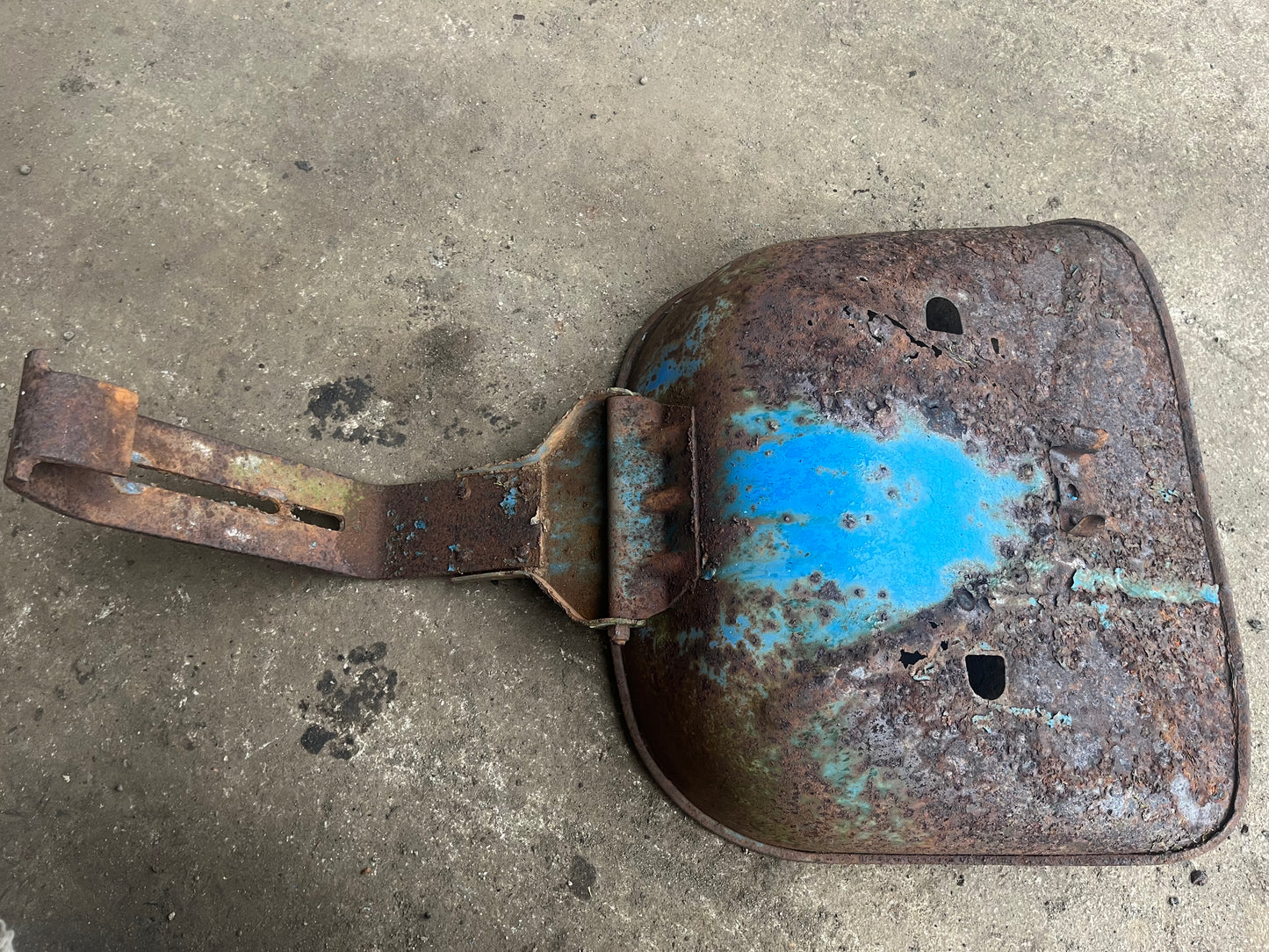 Original seat pan & bracket