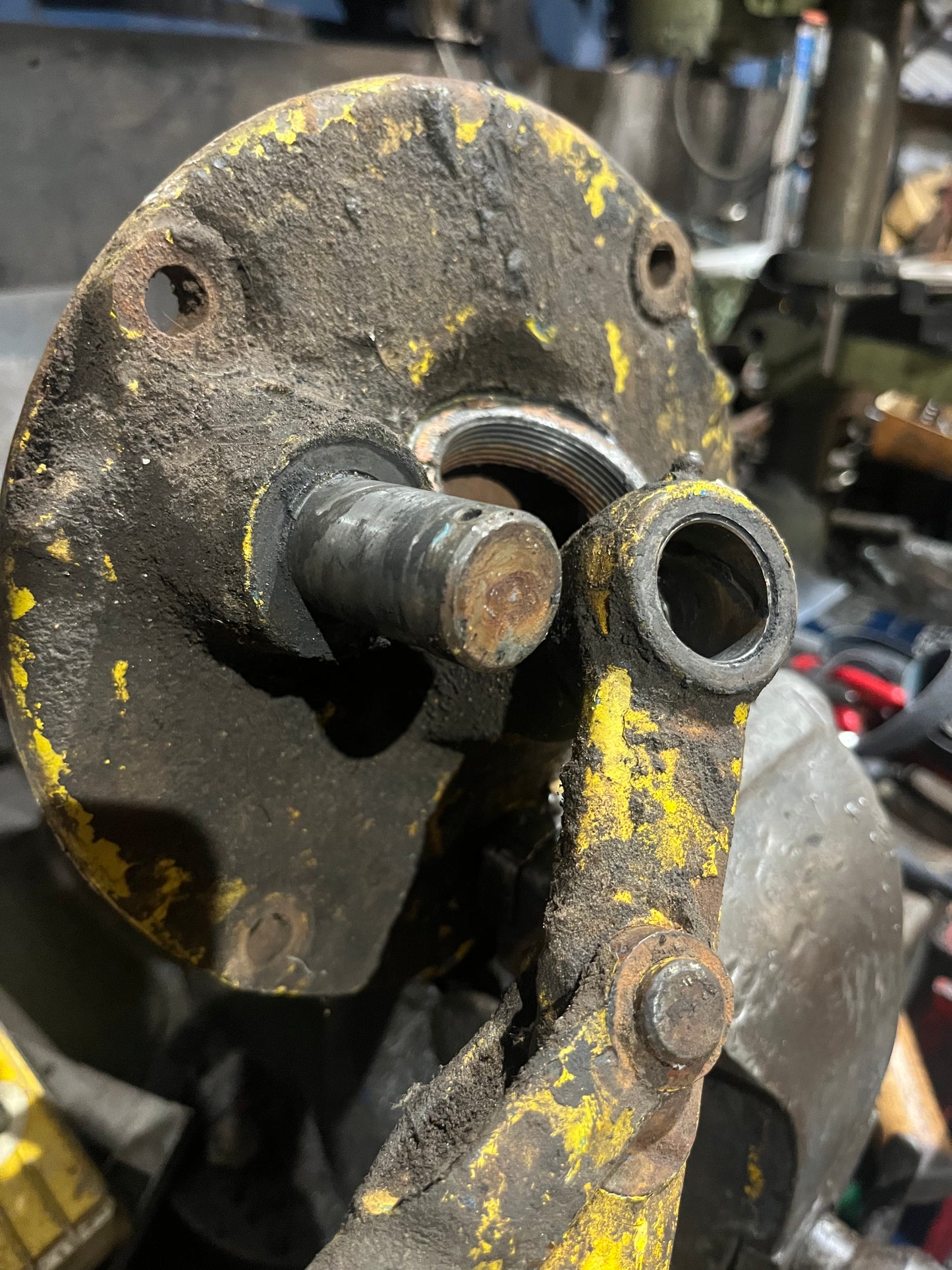 Clutch balance lever bush