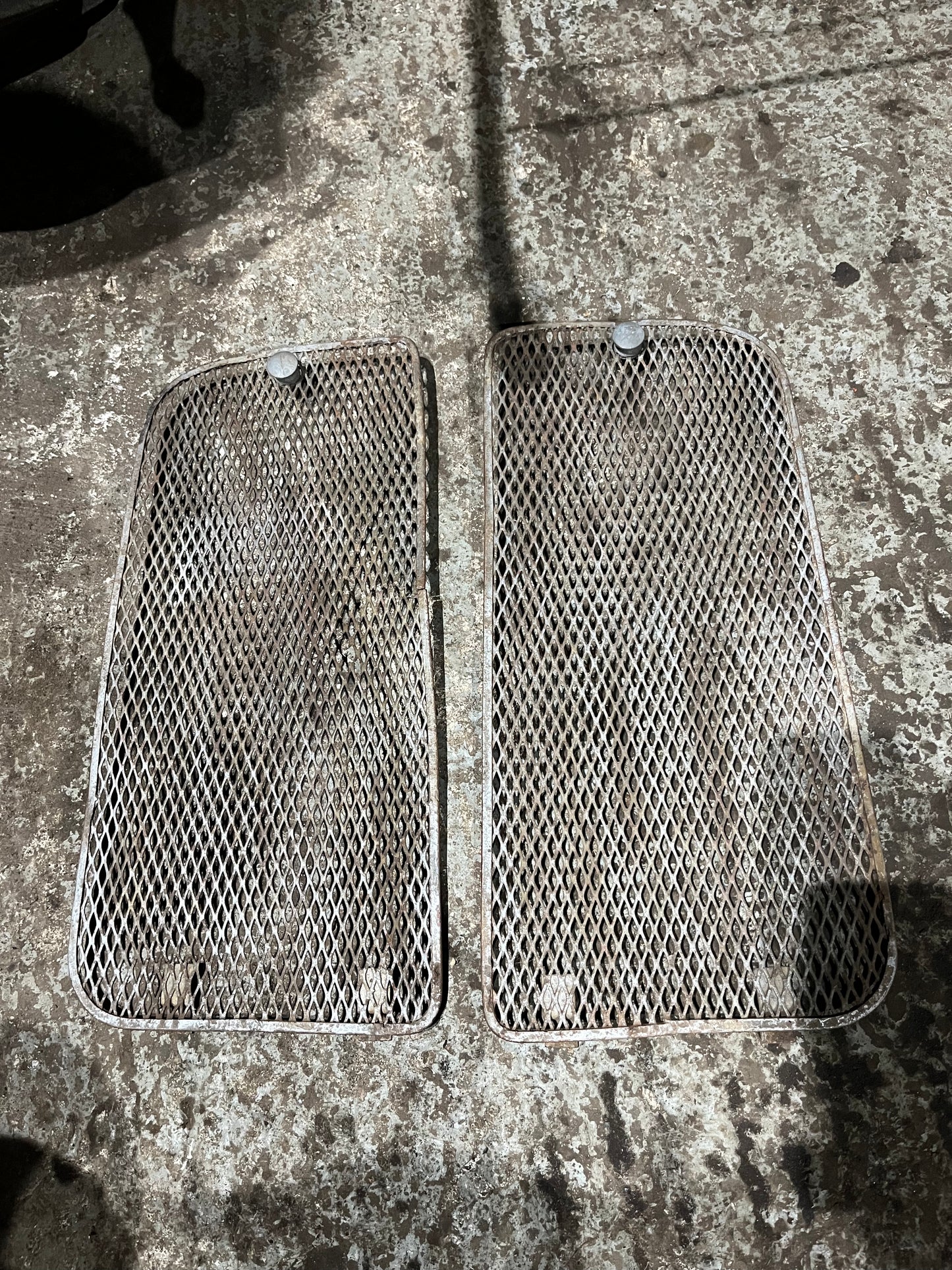 Fordson Major grilles