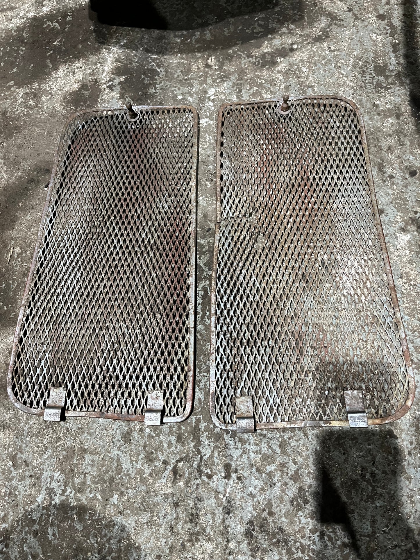 Fordson Major grilles
