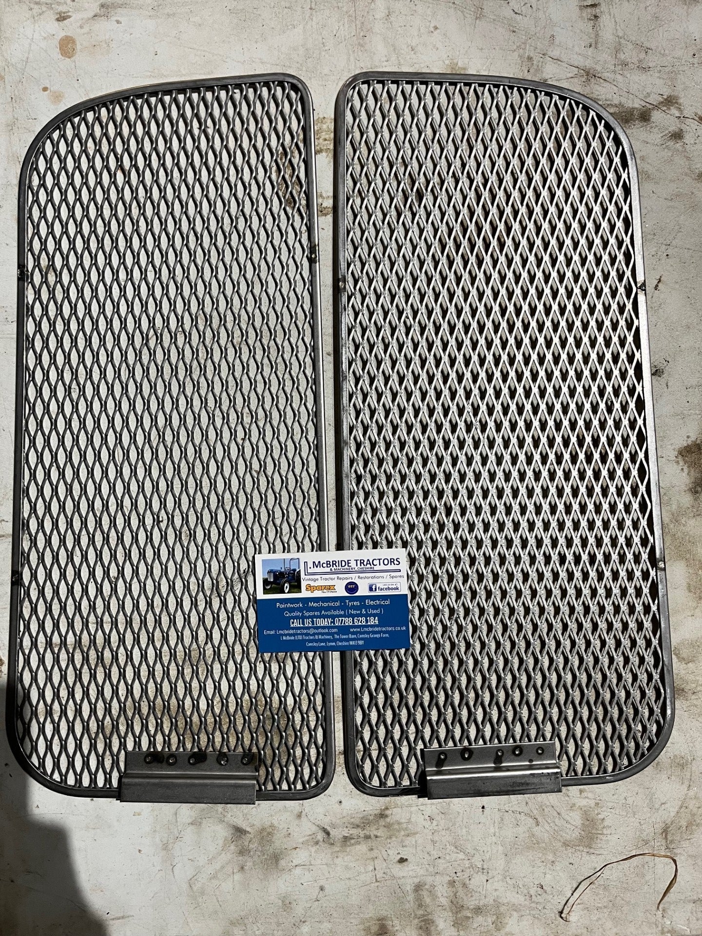 FORDSON DEXTA GRILLES