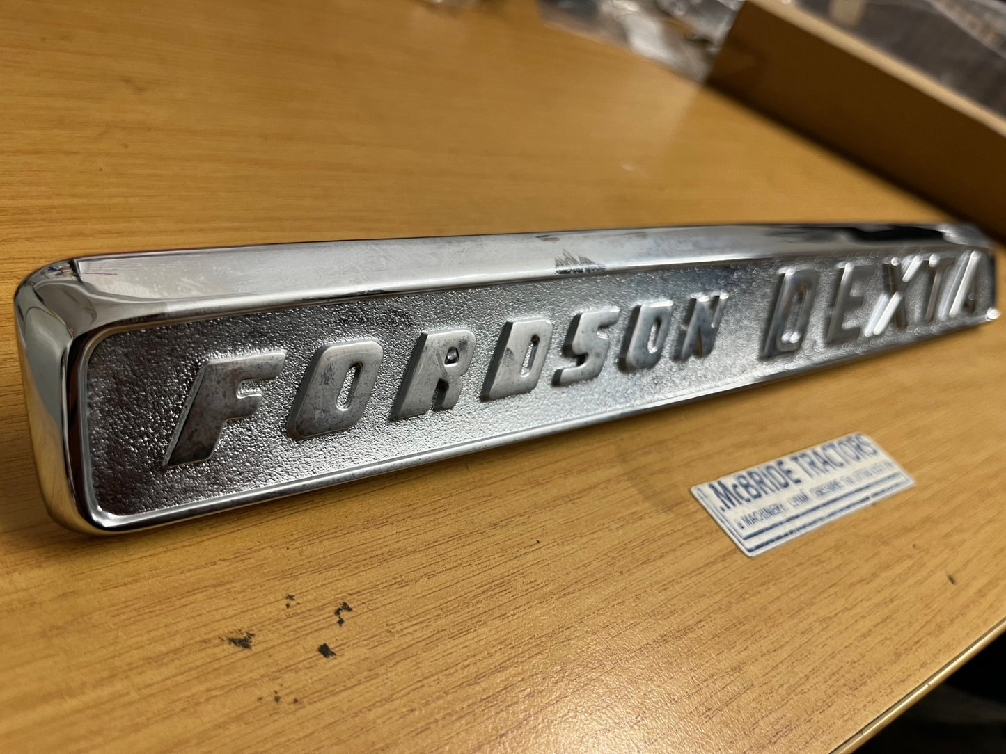 FORDSON DEXTA BONNET BADGE