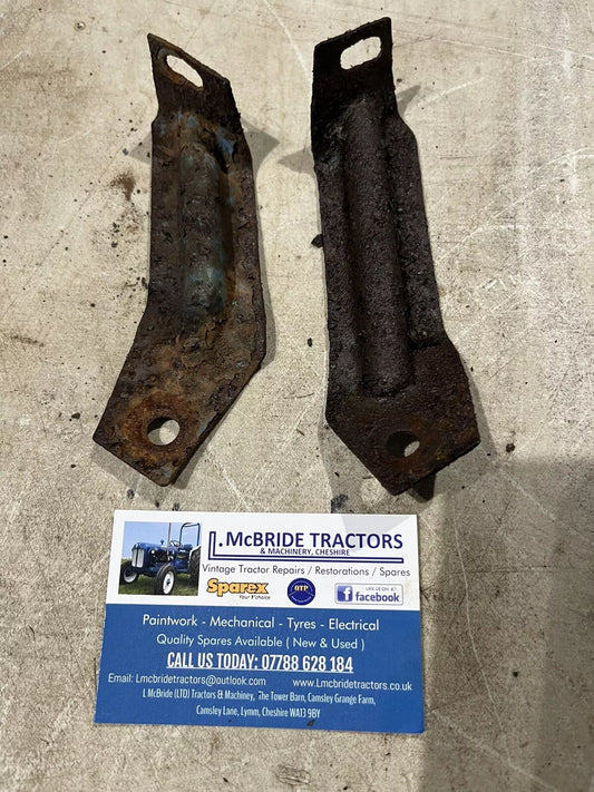 Fordson Dexta / Super Dexta Original Radiator To Nosecone Brackets (pair)