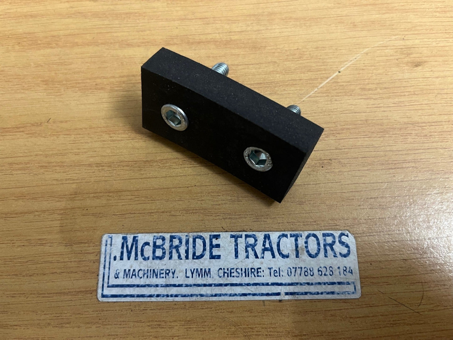 MASSEY FERGUSON 35 /135 ETC RUBBER SEAT BLOCK