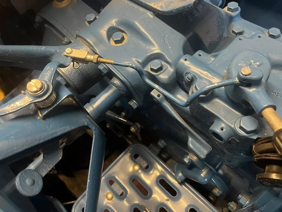 Fordson dexta / Super Dexta / Super Major Flow Valve Linkage Pivot Bolt & Pins