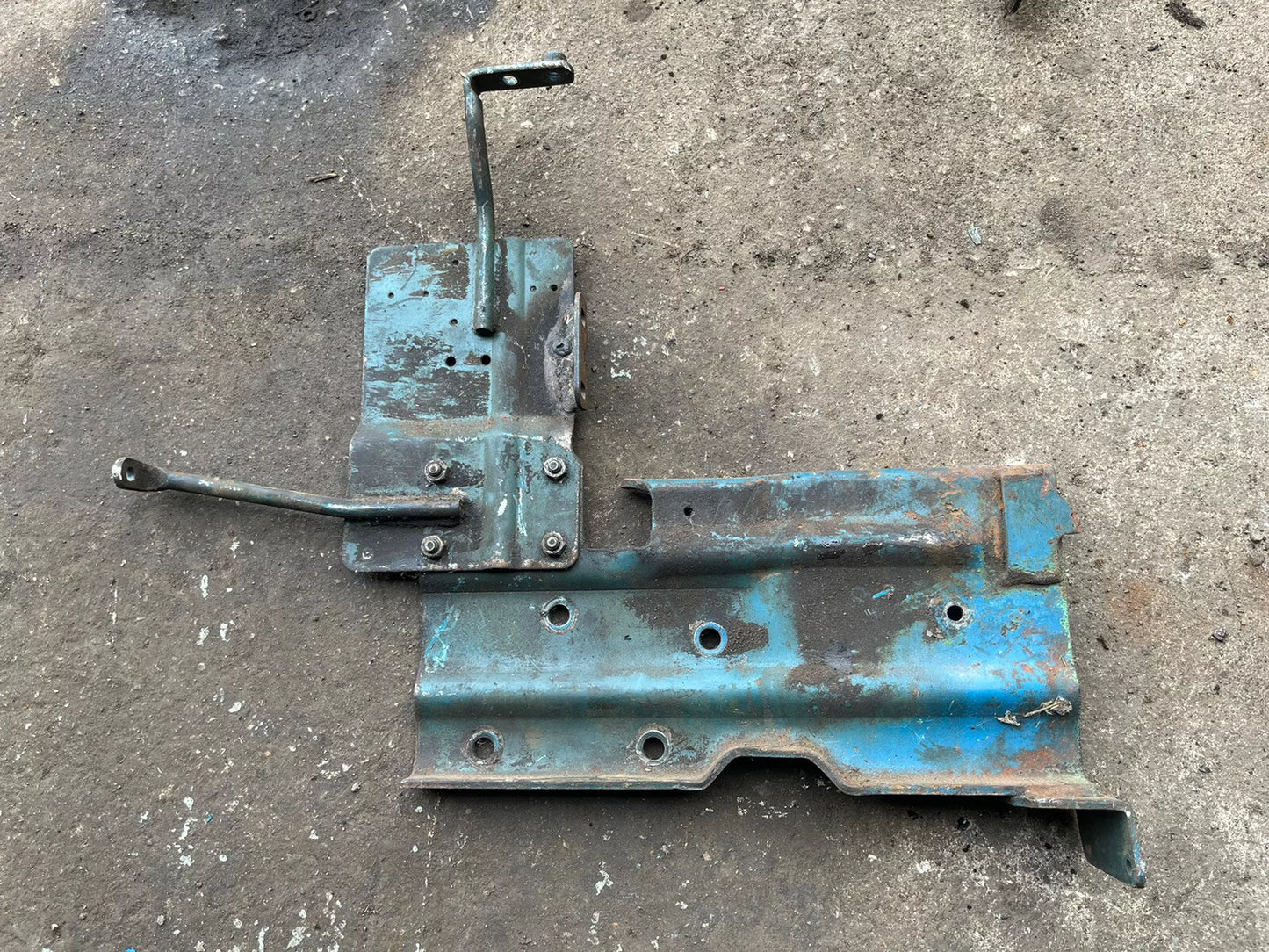Ford 4600 Bulkhead Firewall Brackets Assy