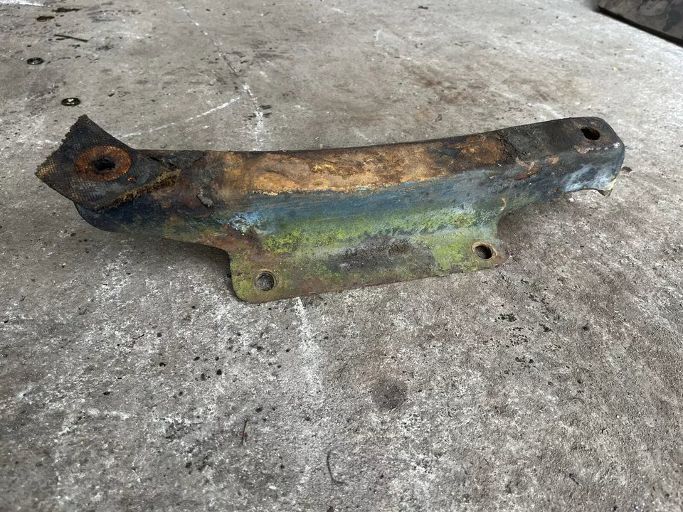FORDSON MAJOR FUEL TANK BRACKET