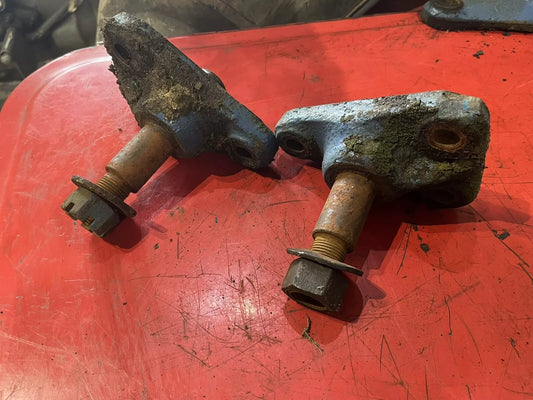 Fordson Major Hydraulic Lower Link Arm Lug Brackets (pair)