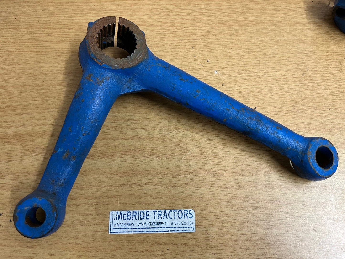 FORDSON MAJOR STEERING ARM N/S