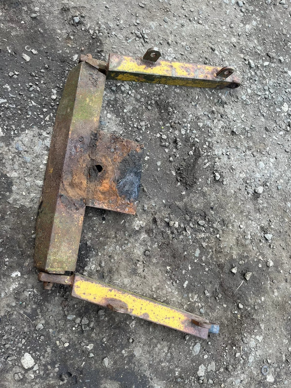Mil Master Loader Fordson Dexta / Super Dexta Mill Master Loader Front Frame Bracket – L ...