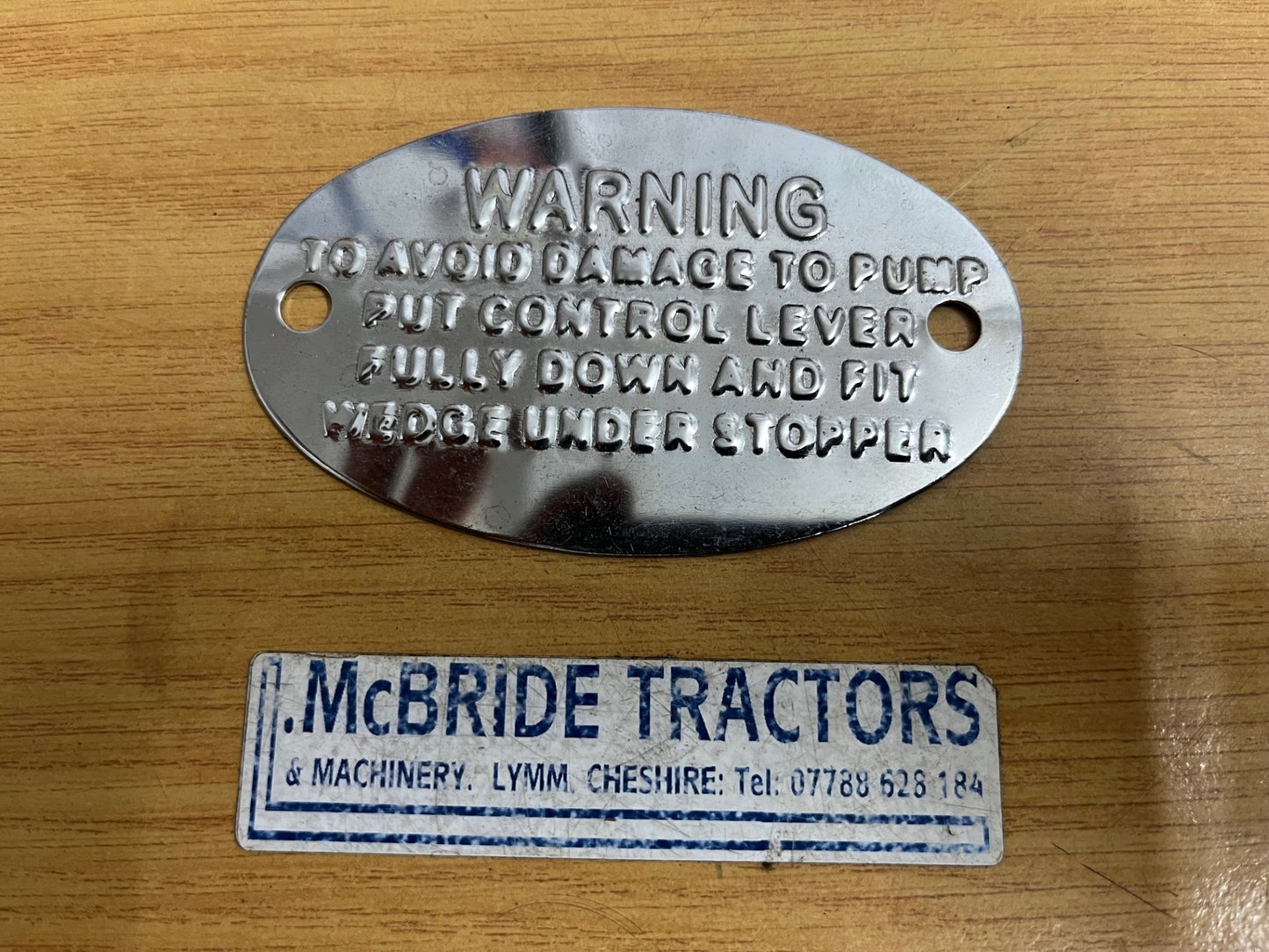 FERGUSON HYDRAULIC SAFETY WARNING PLATE
